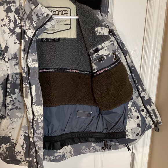 Ripzone Core Boys Winter Camouflage Jacket Ski Skiing Snow Coat Size US 12 - Picture 4 of 14